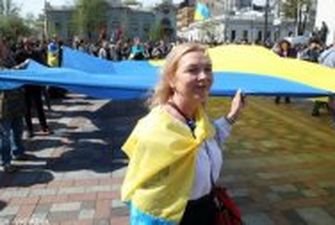 Сегодня дня в Украине вступил в силу закон о языке