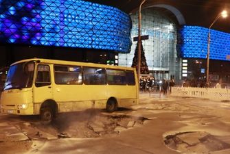 Затопление кипятком Ocean Plaza в Киеве: женщину из маршрутки с ожогами ног 2-3 степени отправили в больницу