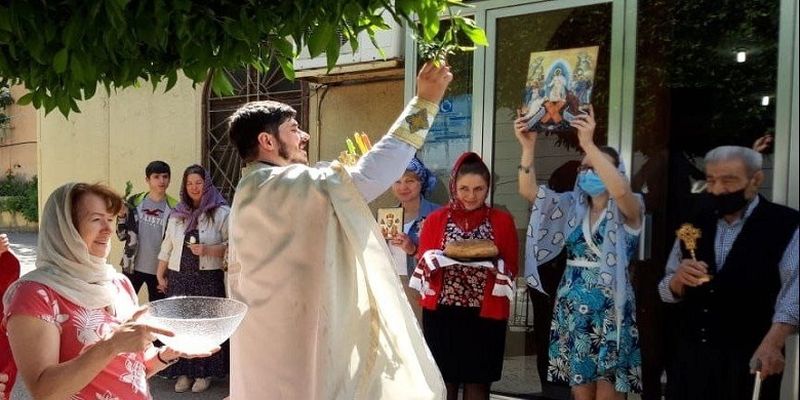 В Ливане священник УПЦ совершил пасхальные богослужения для украинской диаспоры