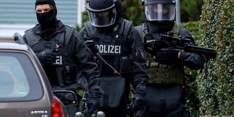 В Германии задержали банду иностранцев, грабившую грузовики