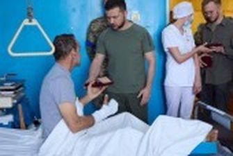 Зеленський приїхав на Львівщину: відвідав у лікарні українських військових