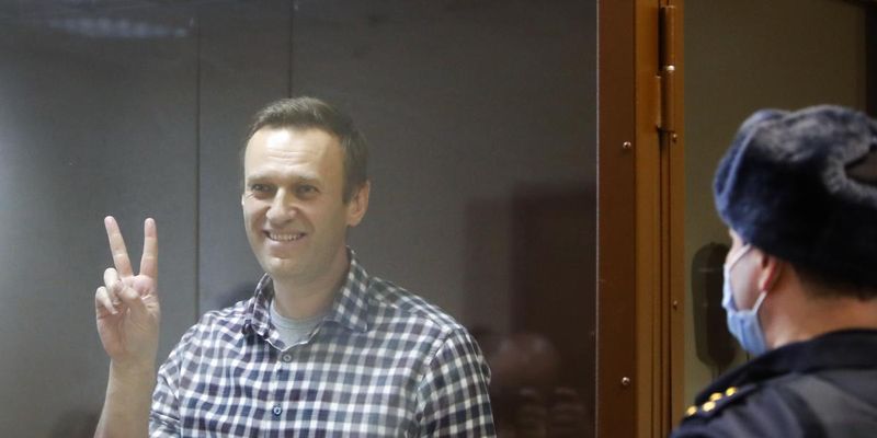 Навального вернули в колонию из больницы для заключенных