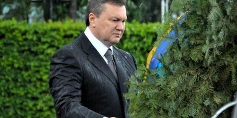 Нафталиновый недо­президент: как Янукович оказался в кремлевском обозе/Московский фюрер и его недалекое окружение рассчитывают вернуть Украину обратно в 2013 год