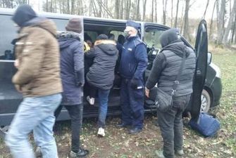 Один пробег 3 км, другой попал в ДТП: в Польше двое украинцев устроили погоню с полицией