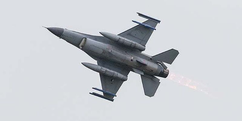 Скільки літаків F-16 може отримати Україна після Рамштайну – прогноз Повітряних сил