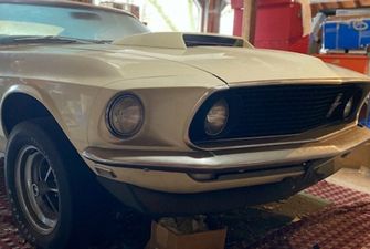 Простоявший в гараже почти 40 лет редкий Ford Mustang уйдет с молотка