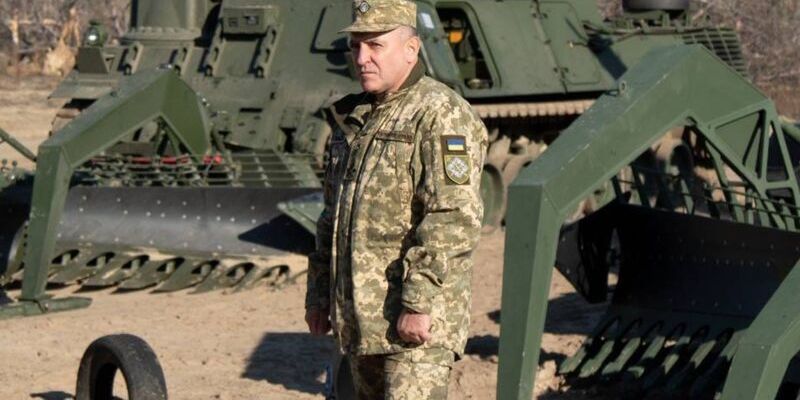 Не пробыл при должности и двух месяцев: Зеленский уволил главу Сил поддержки ВСУ, названа причина