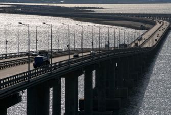 Оккупанты закрывают Керченский мост