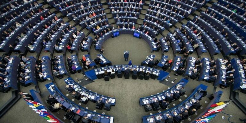 Европарламент одобрил предоставление Украине 18 миллиардов евро
