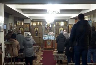 В Ужгороде в храме УПЦ происходит Чудо: «Через иконы Господь хочет показать свое знамение людям»