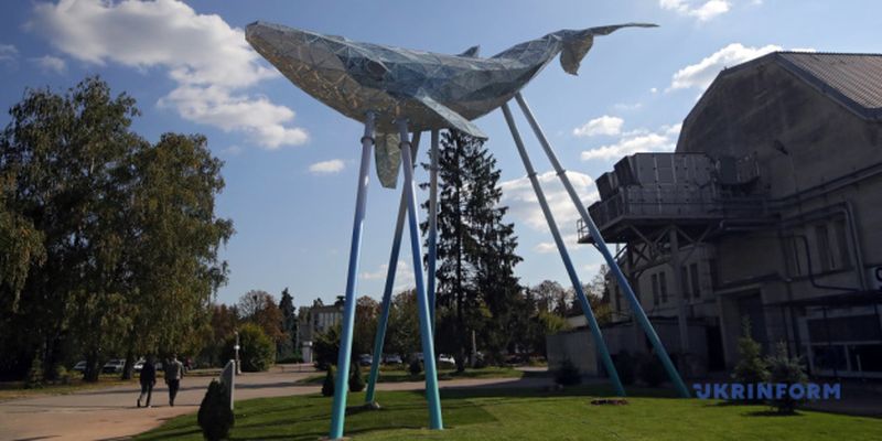 Ткаченко приглашает осмотреть эко-скульптуру «Киевский кит» на территории ВДНХ
