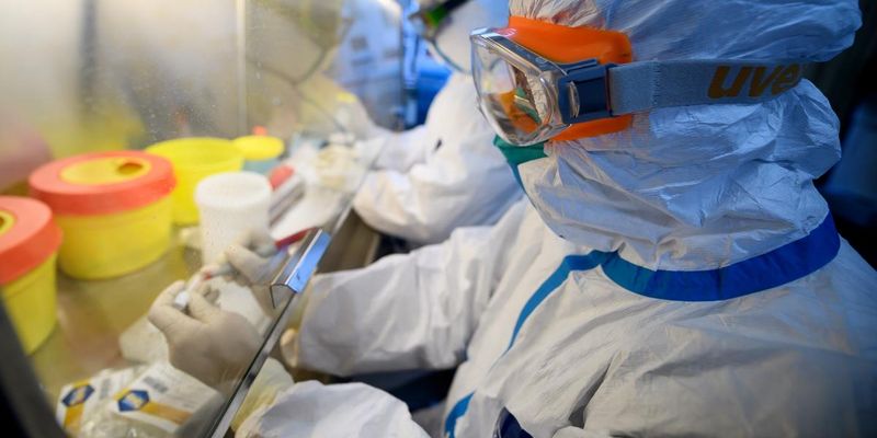 "Є два сценарії": український лікар оцінив загрозу можливої епідемії коронавірусу