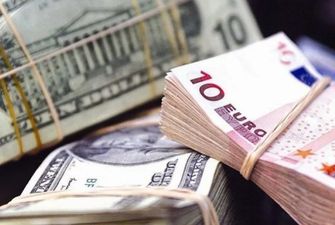 Українцям більше не потрібно буде розписуватись у квитанції на обмін валют