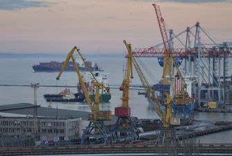 Економічні новини: концесія Херсонського морпорту, Укрпошта та Коломойський