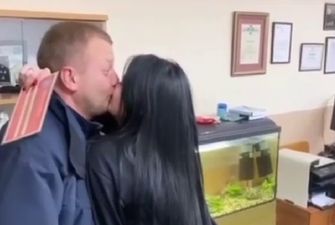 Руководителя патрульной полиции Львовщины отстранили за подарок своей девушке