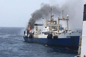 Біля Африки після пожежі потонув український траулер, є загиблі