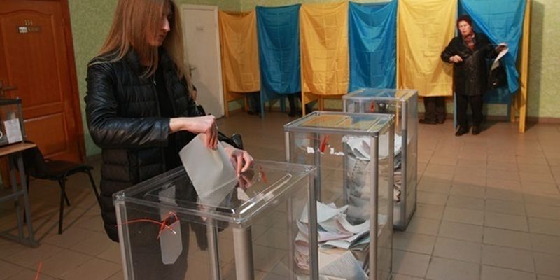 В Украине предлагают разрешить баллотироваться в мэры с 16 лет