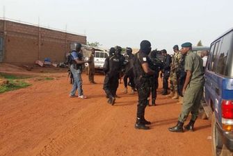 В Мали во время нападения на военную базу погибли не менее 16 армейцев - СМИ