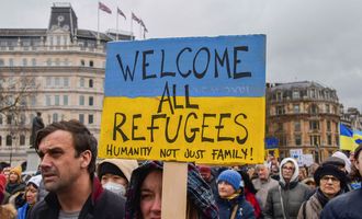 Что ждать от 2025 года: кому в Европе лучше - сирийскому беженцу или украинскому