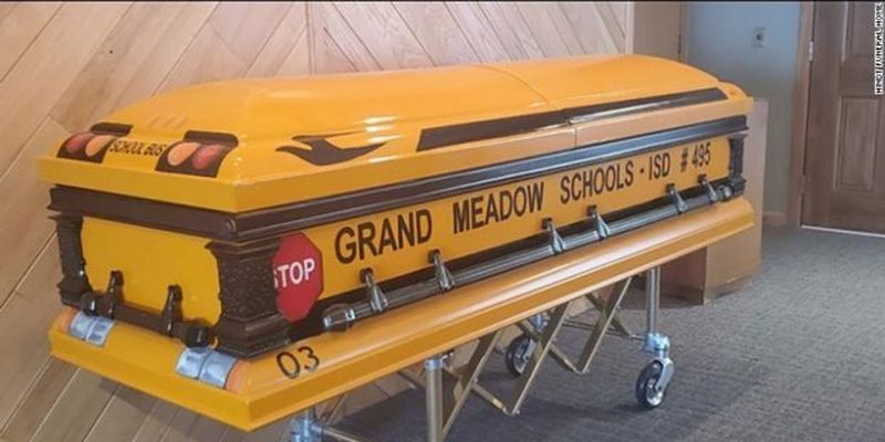 У вигляді автобуса: шкільного водія зі США поховають у спеціальній труні – фото