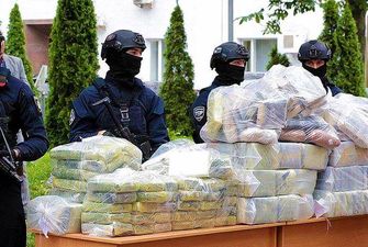 Преступники спрятали наркотики на миллиард долларов в колонках