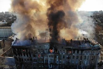 Українців обурило відео, яке зняли усередині одеського коледжу в момент пожежі: "Не дружать із мізками"