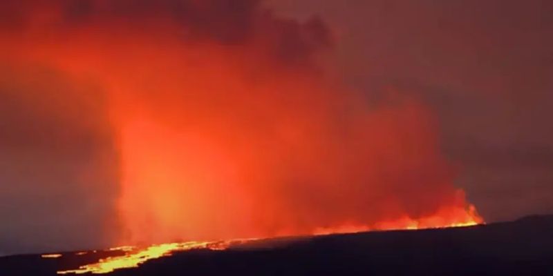 На Гавайях началось извержение у крупнейшего в мире активного вулкана