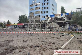 Обстреляли супермаркет: в ОП показали видео разрушений после утреннего обстрела Николаева
