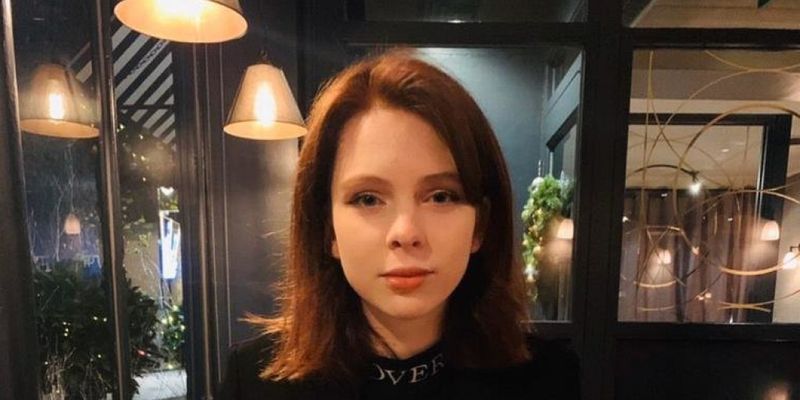 Не вернулась домой: в Одессе пропала 16-летняя девушка с шрамом на руке