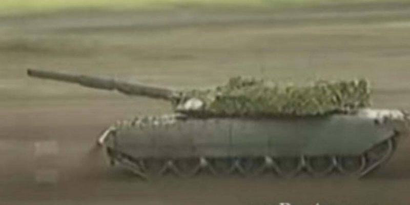 В РФ заговорили о создании нового танка Т-100 на базе старых проектов