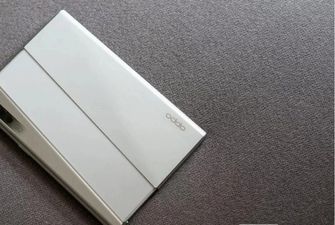 Oppo готує смартфон у формфакторі Galaxy Z Fold3