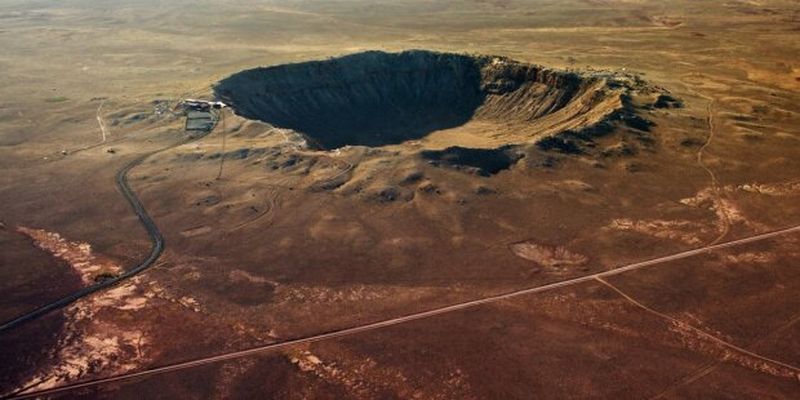 Живі космічні організми окупували найбільший кратер Європи: дивовижна знахідка приголомшила людство