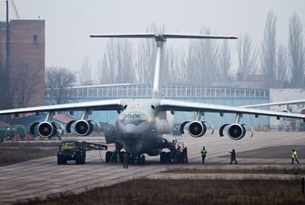 Украинским военным передают самолет с новейшей "начинкой": фото