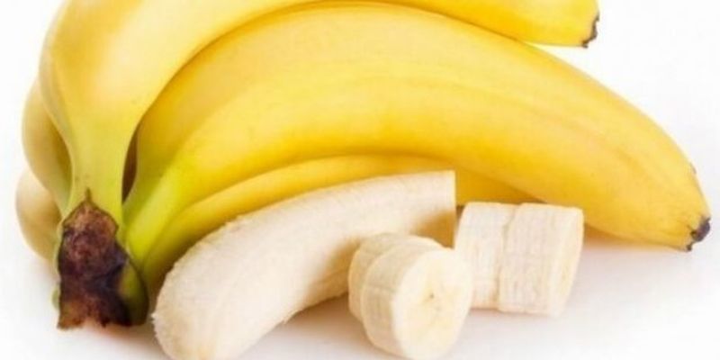 Названы полезные и вредные свойства бананов