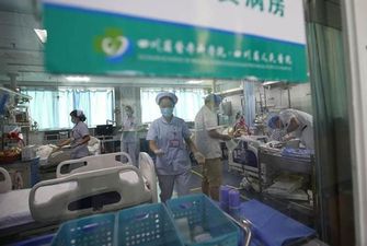 В Китае дезинфицируют целые улицы от коронавируса