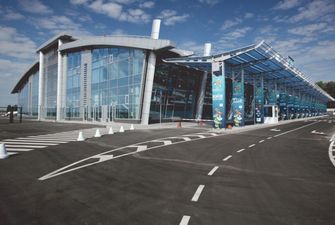 Аэропорт «Киев» заработает с 12 сентября