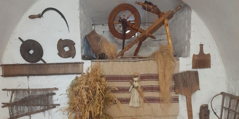 В Житомире учитель обустроил музей в укрытии