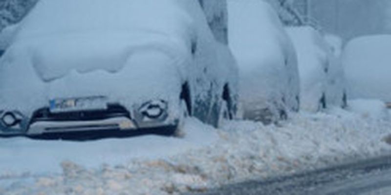 Зима в Україні буде складною для дорожнього руху: поради для автомобілістів