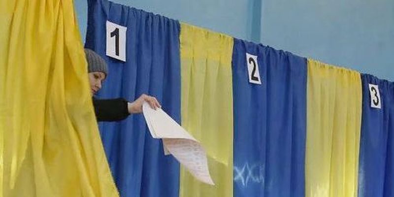 Местные выборы: в Украине может стать вопрос об отмене голосования