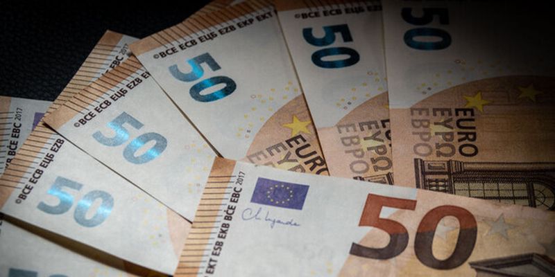 Курс валют в Украине 18 мая 2023: сколько стоит доллар и евро