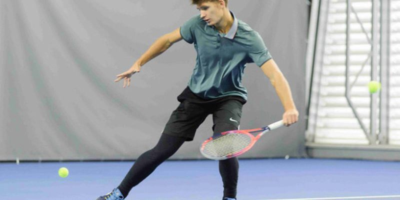 Теннис: Шумейко в Ираклионе впервые сыграет в 1/4 профессионального турнира