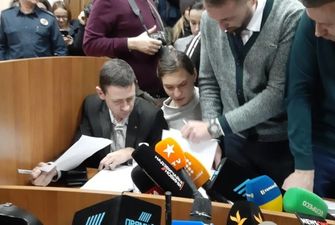 Суд выбирает меру пресечения подозреваемым в убийстве Павла Шеремета: онлайн-трансляция