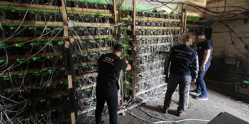 СБУ задержала майнеров криптовалюты, которые подключились к трансформатору