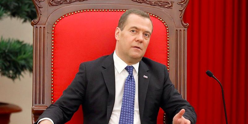 Медведев заявил, что присоединение Донбасса к РФ будет носить "необратимый характер"