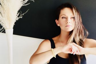 Українсько-американська співачка LE’MONA презентувала пісню про кохання, розділене відстанню