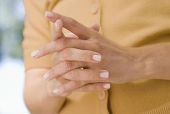Пальцы немеют из-за заболеваний - врачи