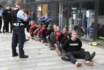 В Дании полиция избила дубинками фанатов, нарушивших социальную дистанцию