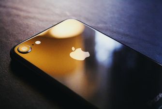 Apple может на треть сократить производство iPhone: причина