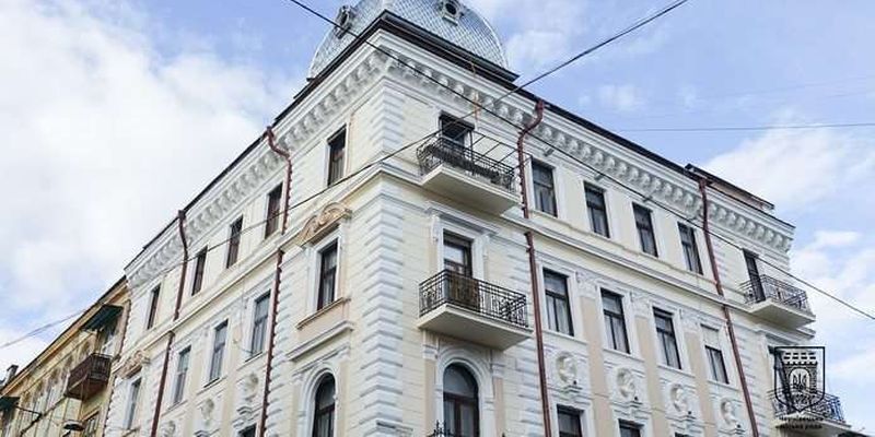 Відремонтували фасади трьох будинків у історичній частині Чернівців
