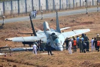 В Индии разбился очередной российский истребитель: фото